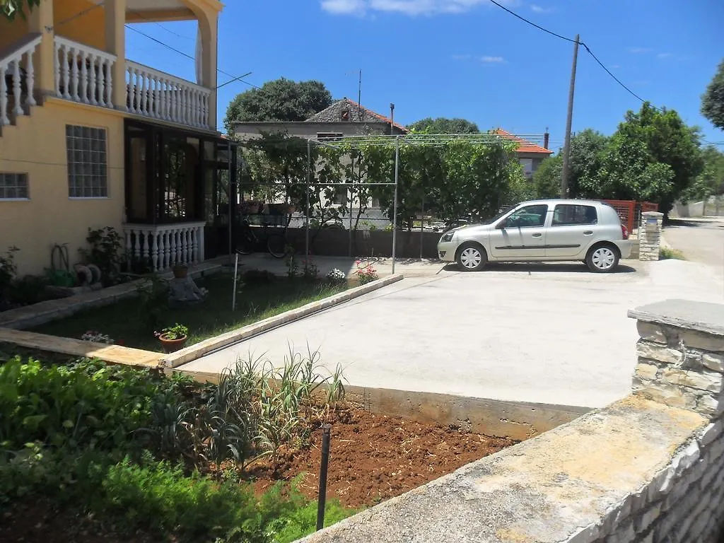 Apartments Stana Sukošan